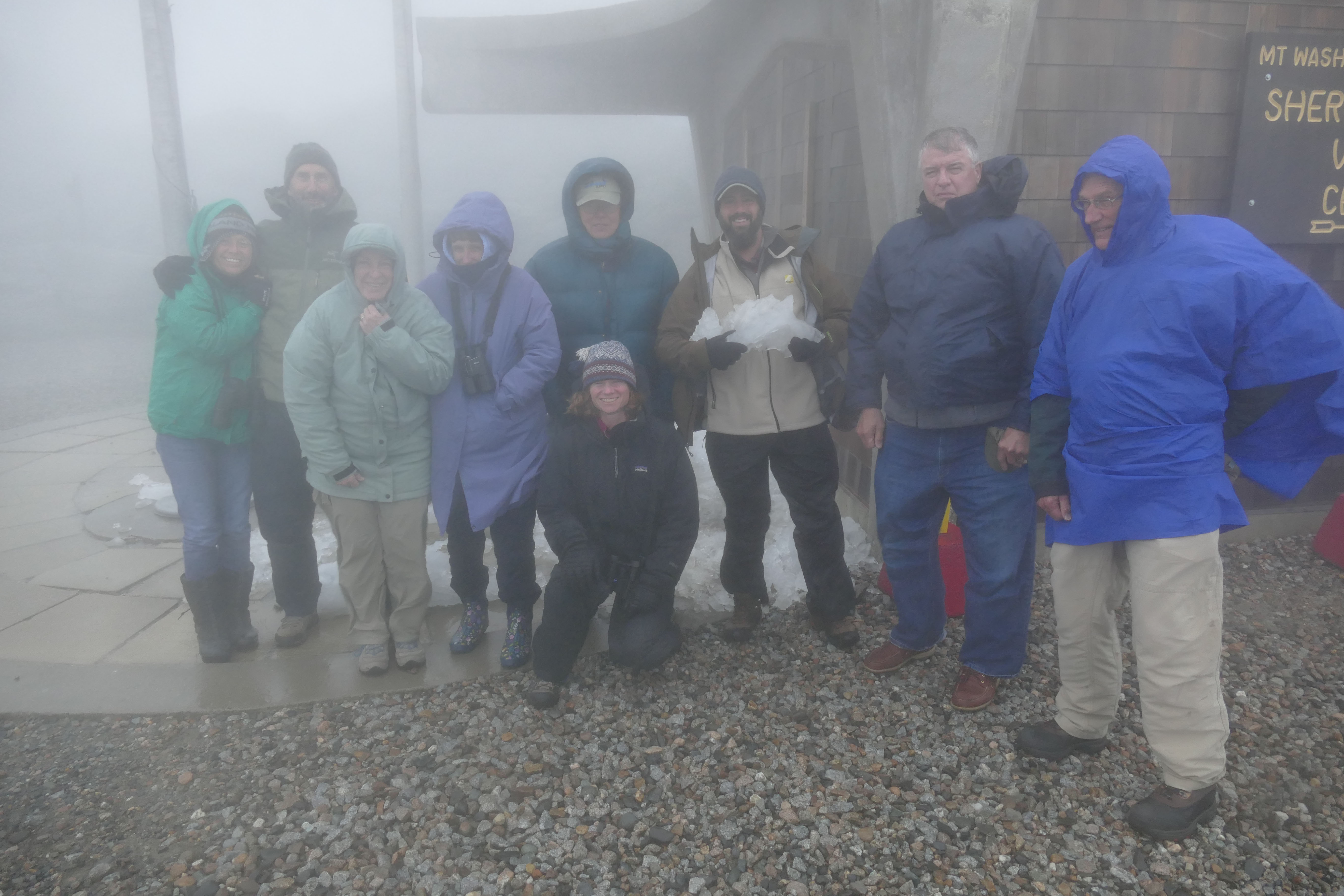 L1050100_Mt_Washington_summit2